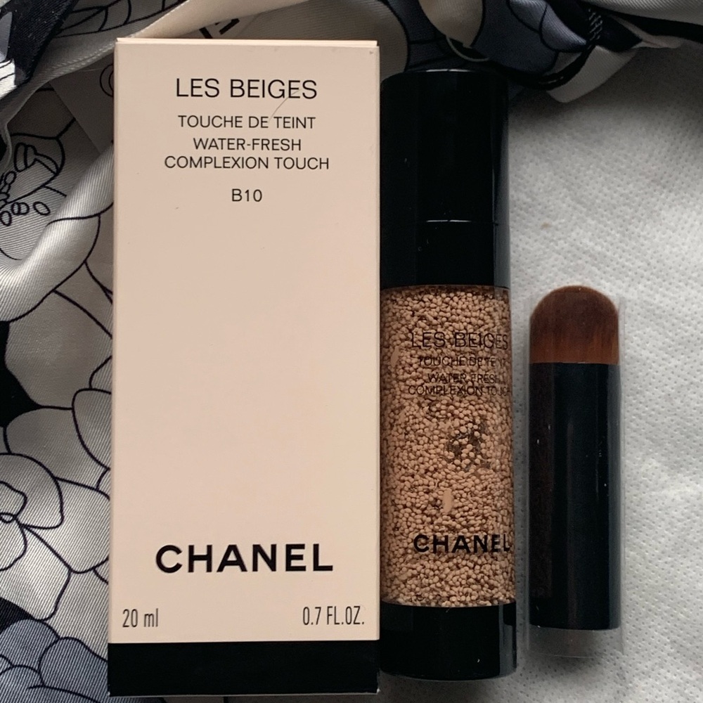 NIB CHANEL LES BEIGES WATER-FRESH COMPLEXION TOUCH